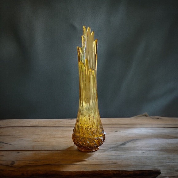 25.25”! Vintage MCM L.E. Smith swung glass vase 25.25” H x 7” W x  21.5” dia bas - Picture 2 of 10